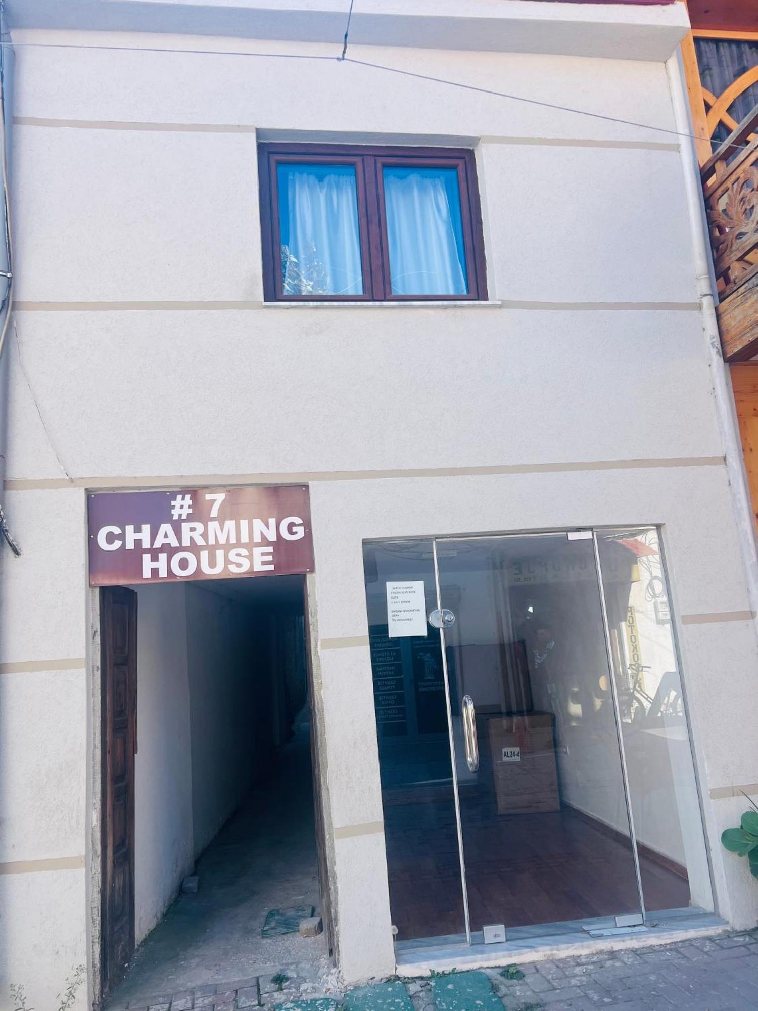 Charming House Apartment โปกราเดซ ภายนอก รูปภาพ